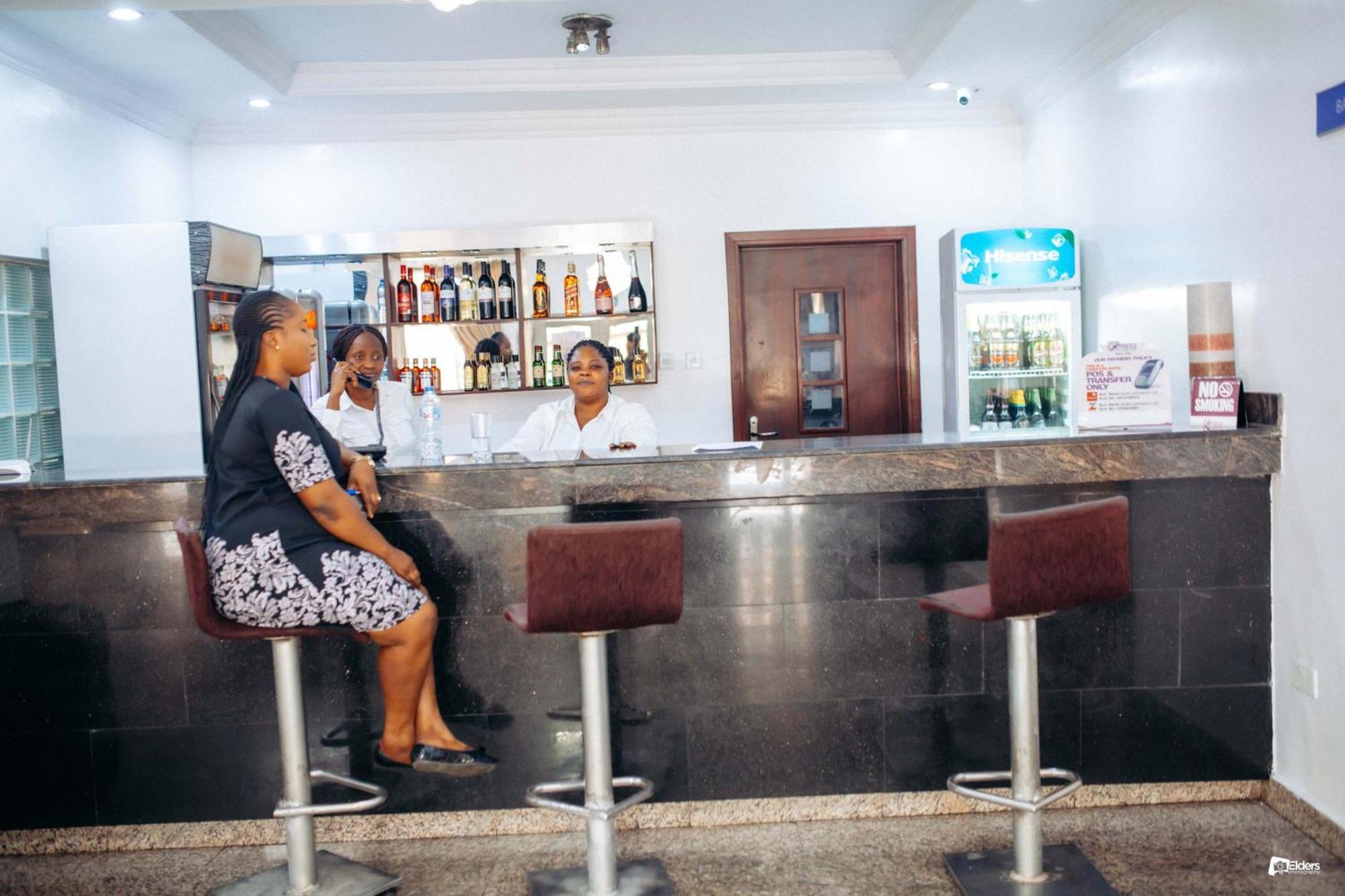 Suru Express Hotel Gra Lagos Luaran gambar