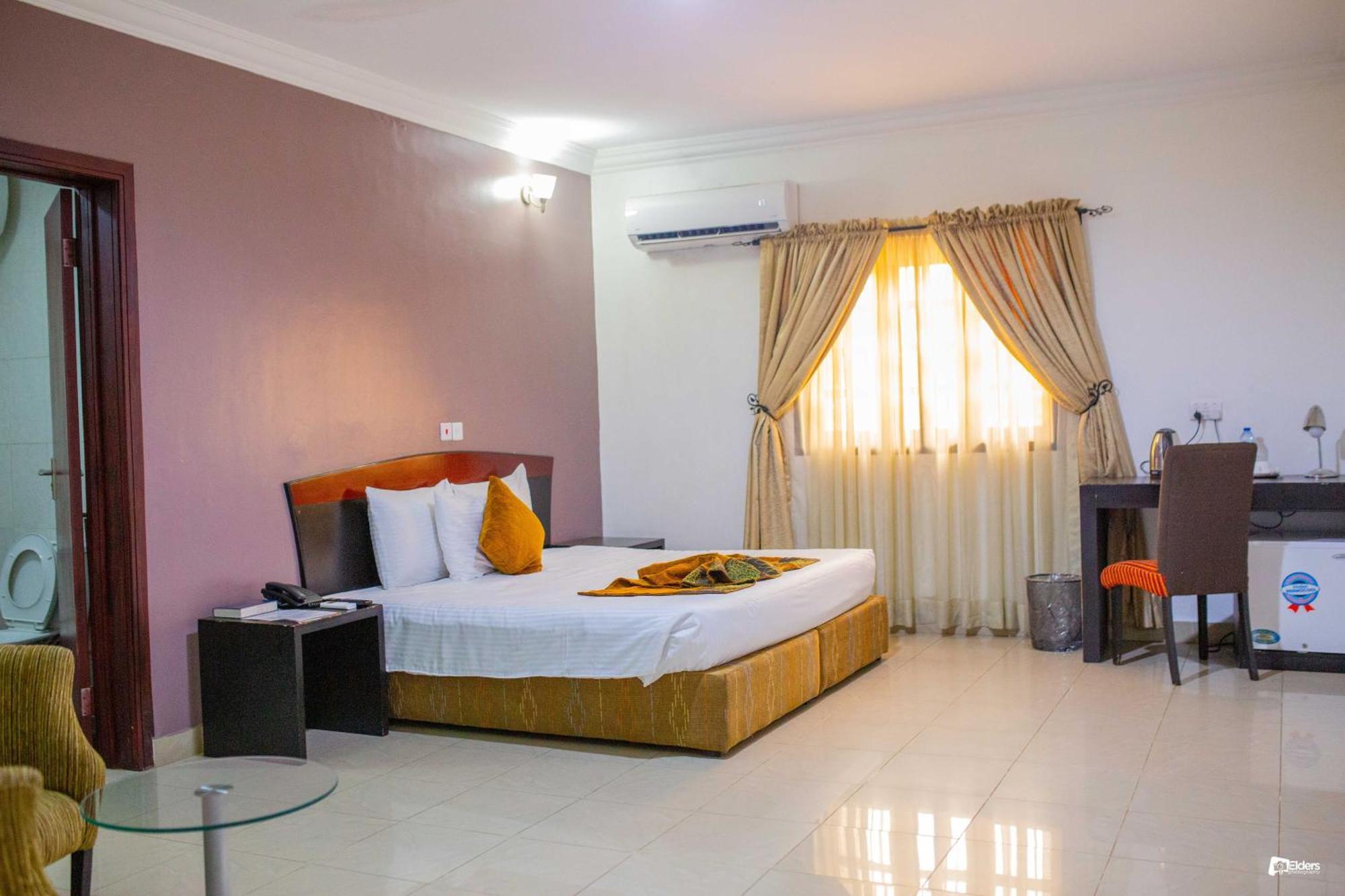 Suru Express Hotel Gra Lagos Luaran gambar